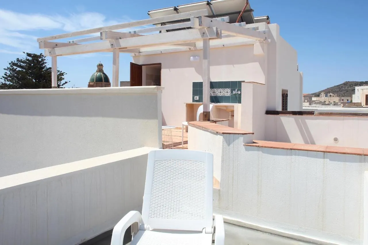Casa Maja Rooms & Suites Favignana Maison d'hôtes